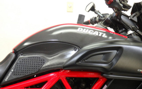 DUCATI DIAVEL CARBON 2014 ZDMG105JAEB