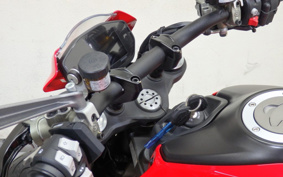 DUCATI MONSTAR 937 PLUS 2022 4M00