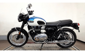 TRIUMPH BONNEVILLE T100 2017 DAD70G