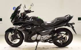 SUZUKI GSR250F