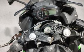 YAMAHA YZF-R25 RG10