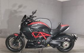 DUCATI DIAVEL CARBON 2015 G105JA