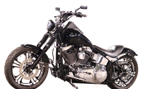 HARLEY FLSTC 2006 BW5
