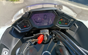 HONDA NM4 VULTUS -02 2014 RC82