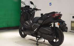 YAMAHA X-MAX 250