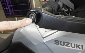 SUZUKI Vストローム800DE EM1BA