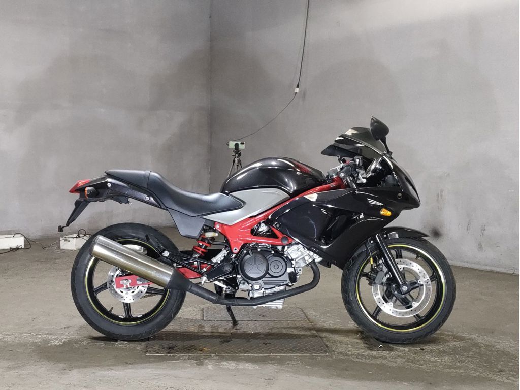 Фото Honda VTR 250 2011 с японского аукциона