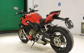 DUCATI STREETFIGHTER V4 S 2021