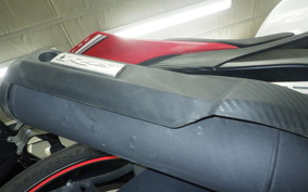 YAMAHA YZF-R15 2026