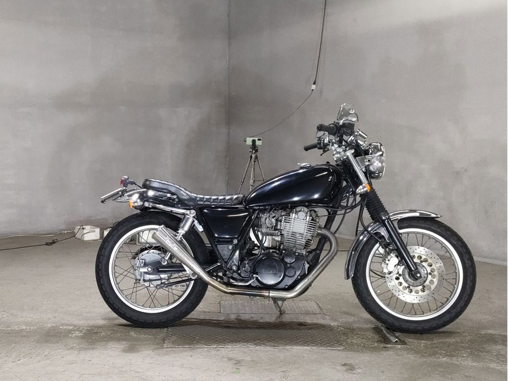Фото Yamaha SR400 2001 с японского аукциона