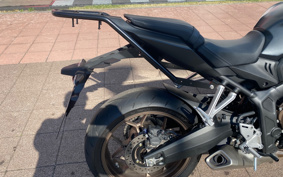 HONDA CB650R 2025 RH17