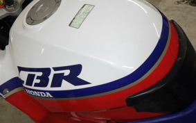 HONDA CBR1000F 1990 SC24