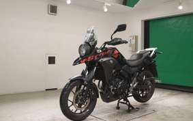 SUZUKI Vｽﾄﾛｰﾑ250A 2013