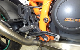 KTM 690 DUKE R 2013