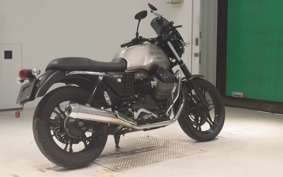 MOTO GUZZI V7 STONE 2017