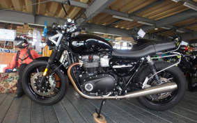 TRIUMPH STREET TWIN 2019 DAD74G
