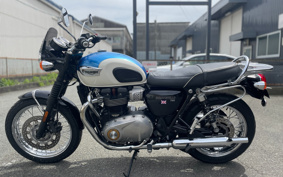 TRIUMPH BONNEVILLE T100 2016 DAD70G