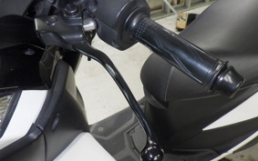 YAMAHA ﾄﾘｼﾃｨ125 SEC1J