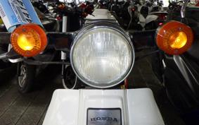 HONDA C70 SUPER CUB C70