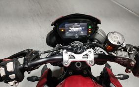 TRIUMPH STREET TRIPLE RS 2024 HDA614