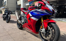 HONDA CBR1000RR-R FB SP 2025 SC82