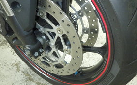 TRIUMPH STREET TRIPLE R 2021