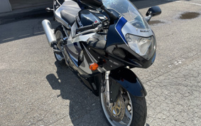 SUZUKI GSX-R750 2001 BD111