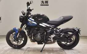 TRIUMPH TRIDENT 660 2025