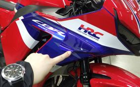 HONDA CBR600RR 2025 PC40