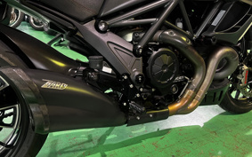 DUCATI DIAVEL CARBON 2012 ZDMG100ABCB