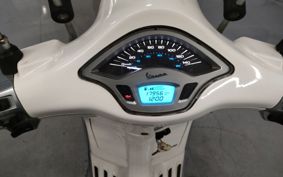 VESPA  VESPA  PRIMA  BEIGE RA125 M8110
