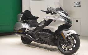 HONDA GL 1800 GOLD WING TOUR DCT 2025