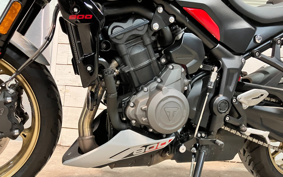 TRIUMPH TRIDENT 800 2026 L24P40