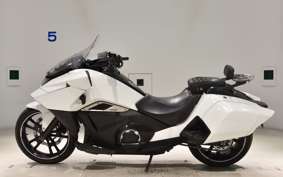 HONDA NM4 VULTUS -02 2014