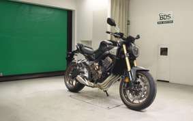 HONDA CB650R E-Clutch 2025 RH17