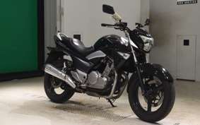 SUZUKI GSR250