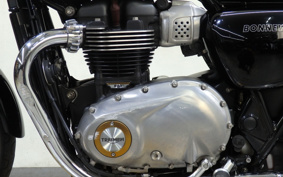 TRIUMPH BONNEVILLE T100 2017 DAD70G