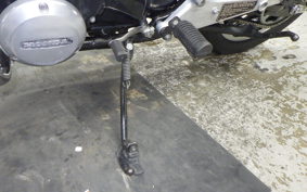 HONDA CB900F 2023