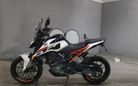 KTM 125 DUKE JPA40