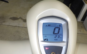 VESPA 946 DRAGON 2014