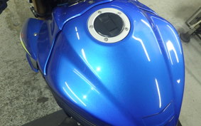 SUZUKI GSX-S1000 2015