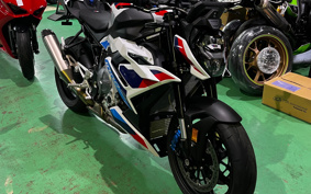BMW M1000R 2024 0E81