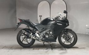 HONDA CBR125R JC50
