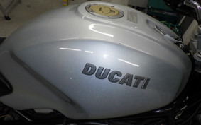DUCATI MONSTER 400 2001