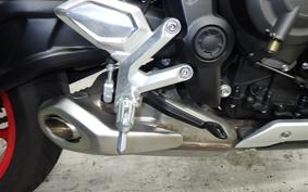 TRIUMPH TRIDENT 660 2025