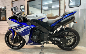 YAMAHA YZF-R1 2013 RN23