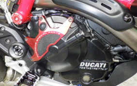DUCATI HYPERMOTARD 820 SP 2015