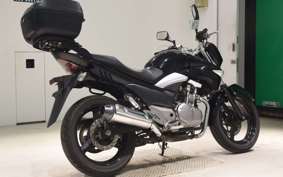 SUZUKI GSR250 2019