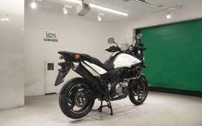 SUZUKI Vｽﾄﾛｰﾑ650A 2012