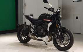 TRIUMPH TRIDENT 660 2024